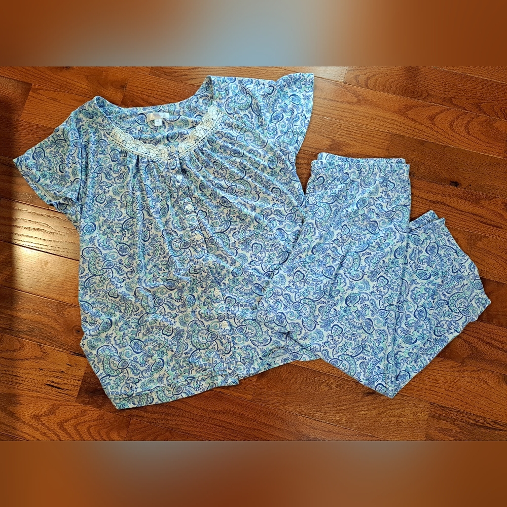 Secret Treasures Short Sleeve Pajama Set  Womens-Size Small (4-6)